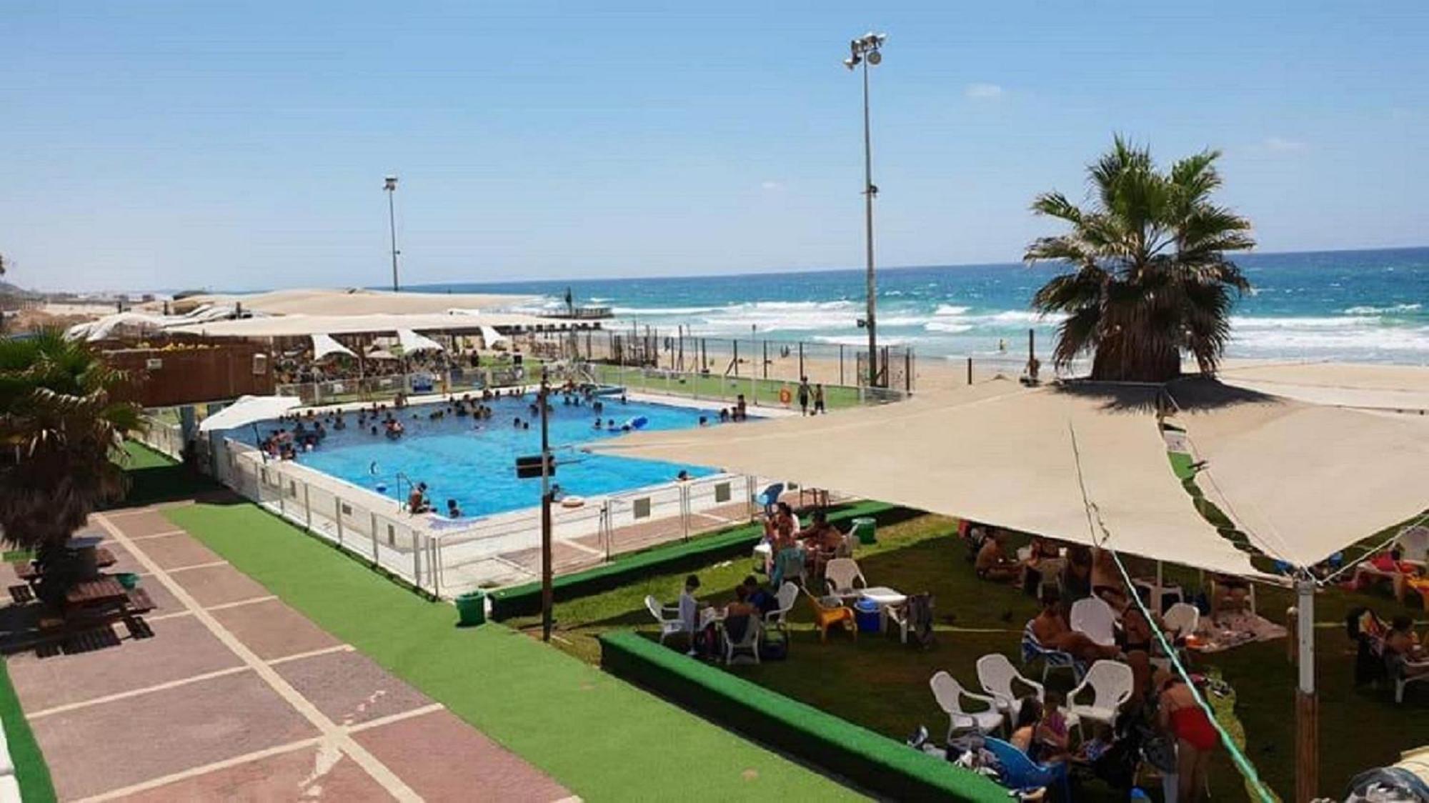 巴特亚姆דירת 5 חדרים מול הים公寓 外观 照片